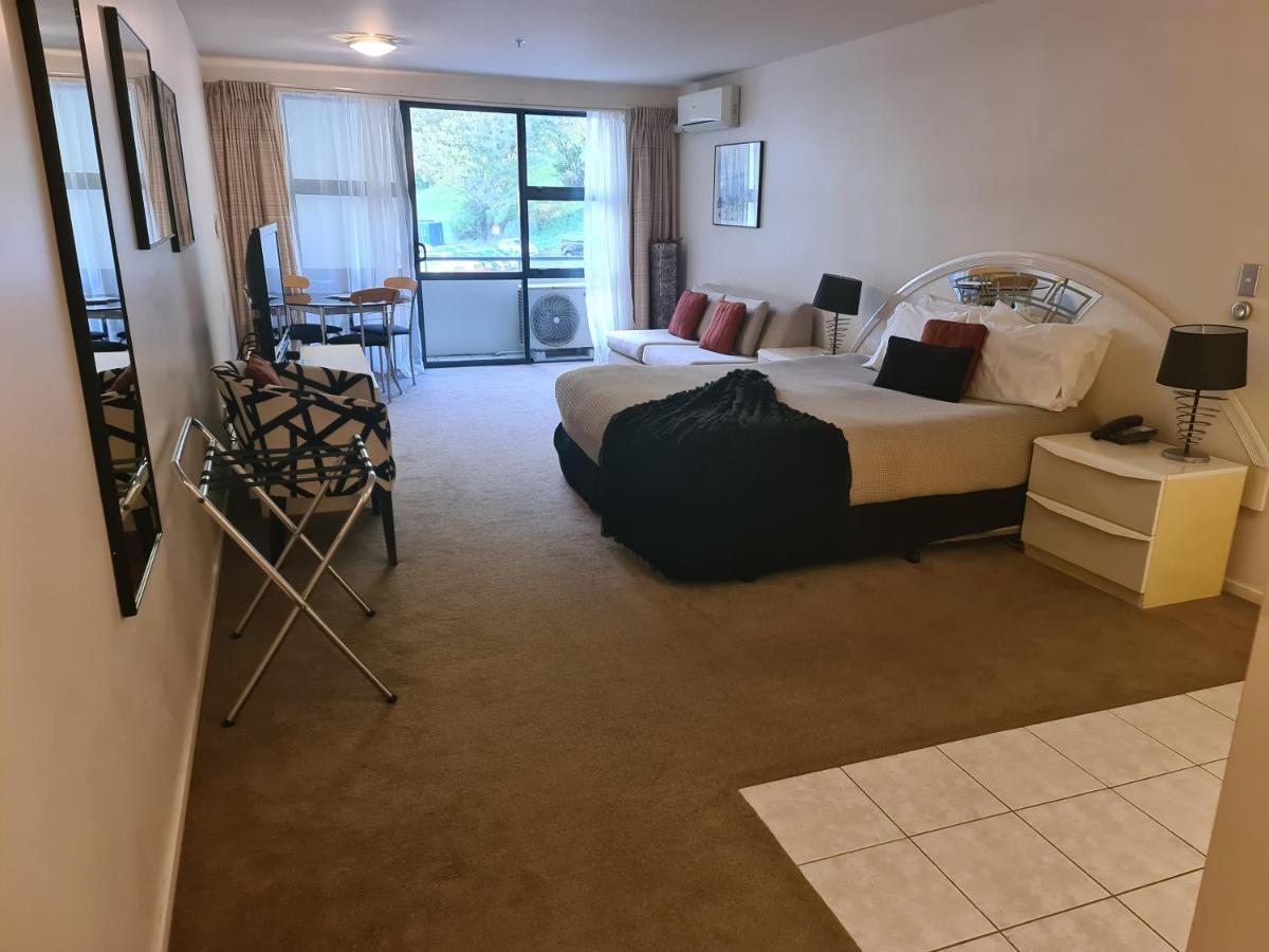 Oceanside & Twin Towers Aparthotel 4*