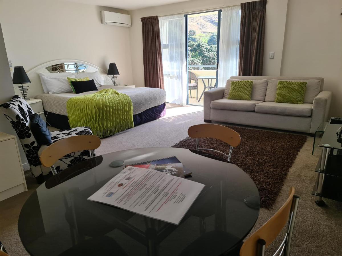 Oceanside & Twin Towers Aparthotel