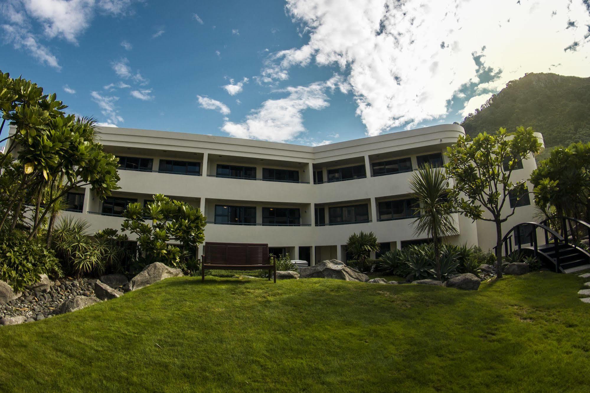 Oceanside & Twin Towers 4* Mount Maunganui